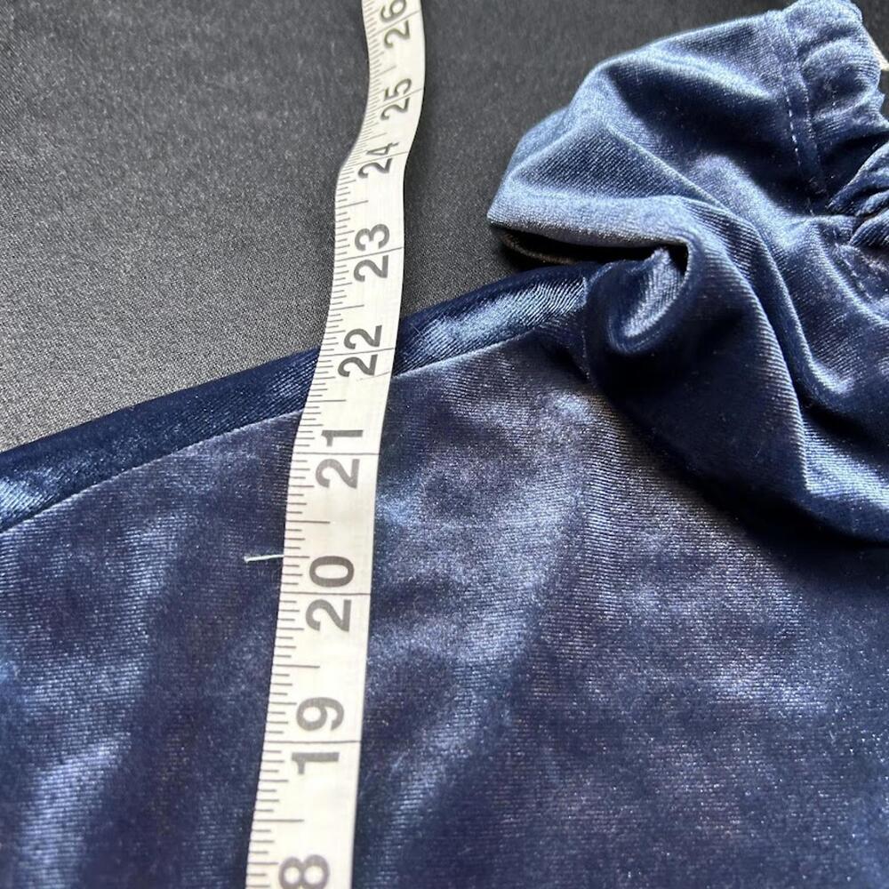 GB Girls Women’s Blue Velvet Long Sleeve Hoodie Size XS Casual Top - Picture 3 of 5